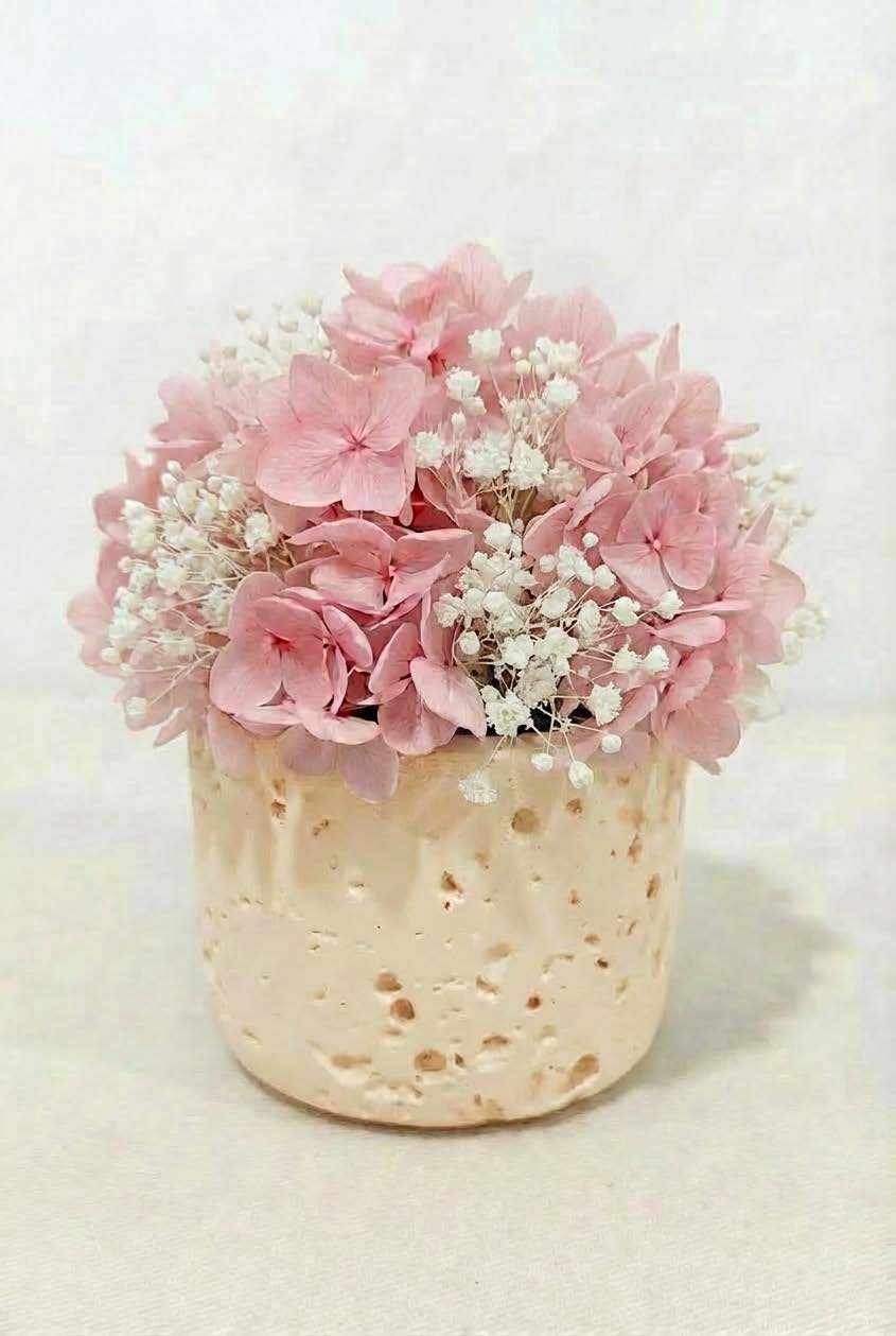 Preserved Hydrangea Floral Arrangement – Minimalist Decorative Eternal Flower