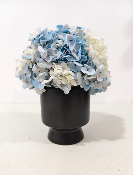 Flower ball table arrangement