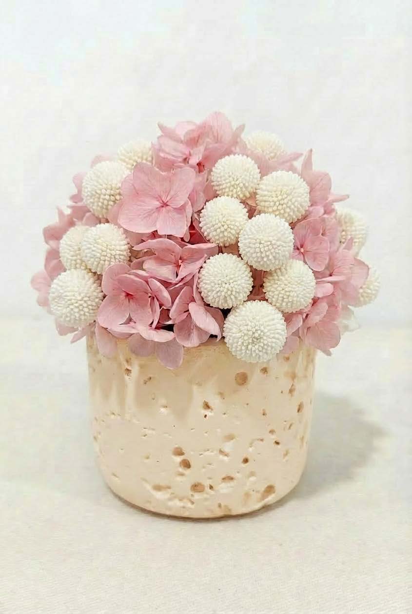 Preserved Hydrangea Floral Arrangement – Minimalist Decorative Eternal Flower