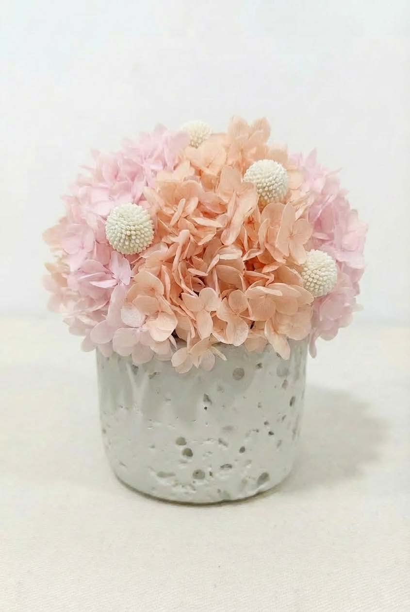 Preserved Hydrangea Floral Arrangement – Minimalist Decorative Eternal Flower
